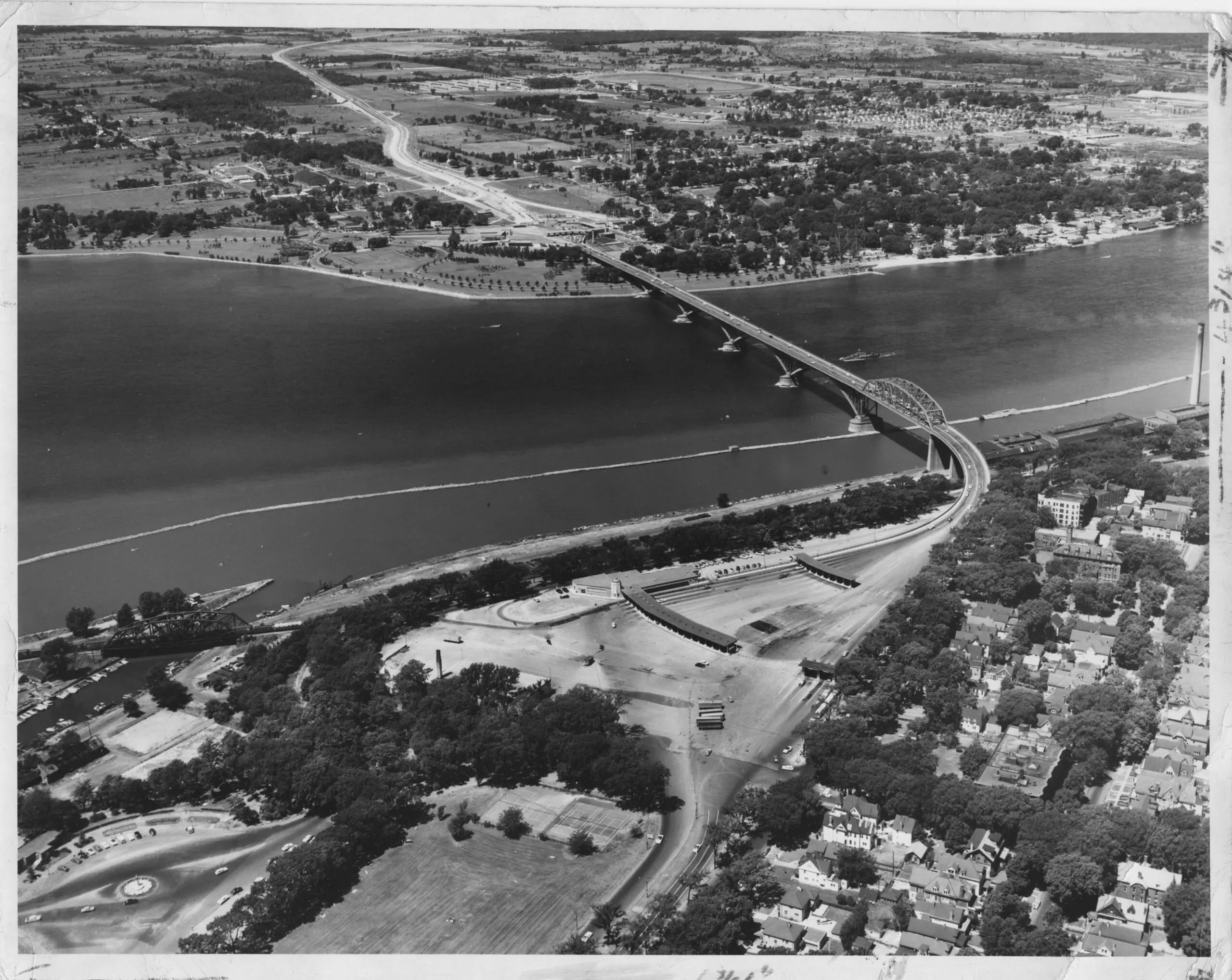 Aerial black and white photo of the Peace Bridge border crossing